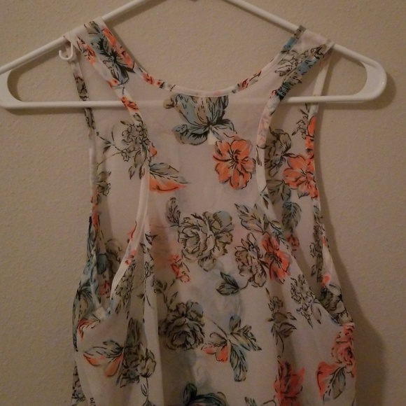 Floral sheer summer tank - Picture 3 of 4